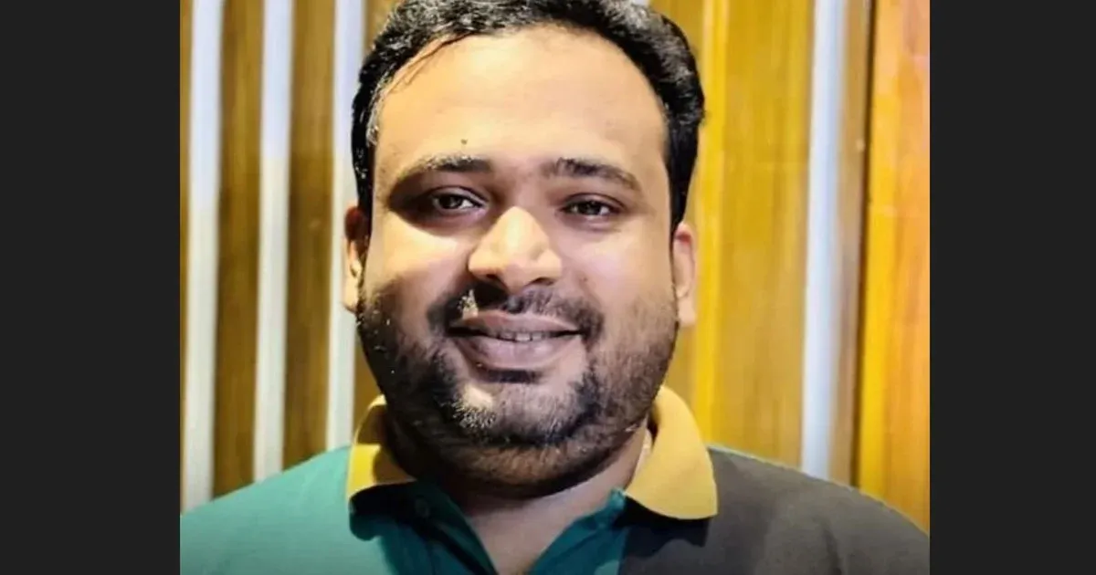 ছাত্রদল নেতার বাসা থেকে ৭০ বোতল বিদেশি মদ উদ্ধার, বহিষ্কার ও পলাতক শাকিলসহ আটক দুই