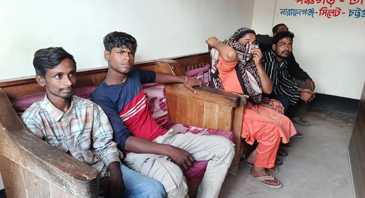 পঞ্চগড়ে অবৈধভাবে পুশইন করা ছয় বাংলাদেশি আটক