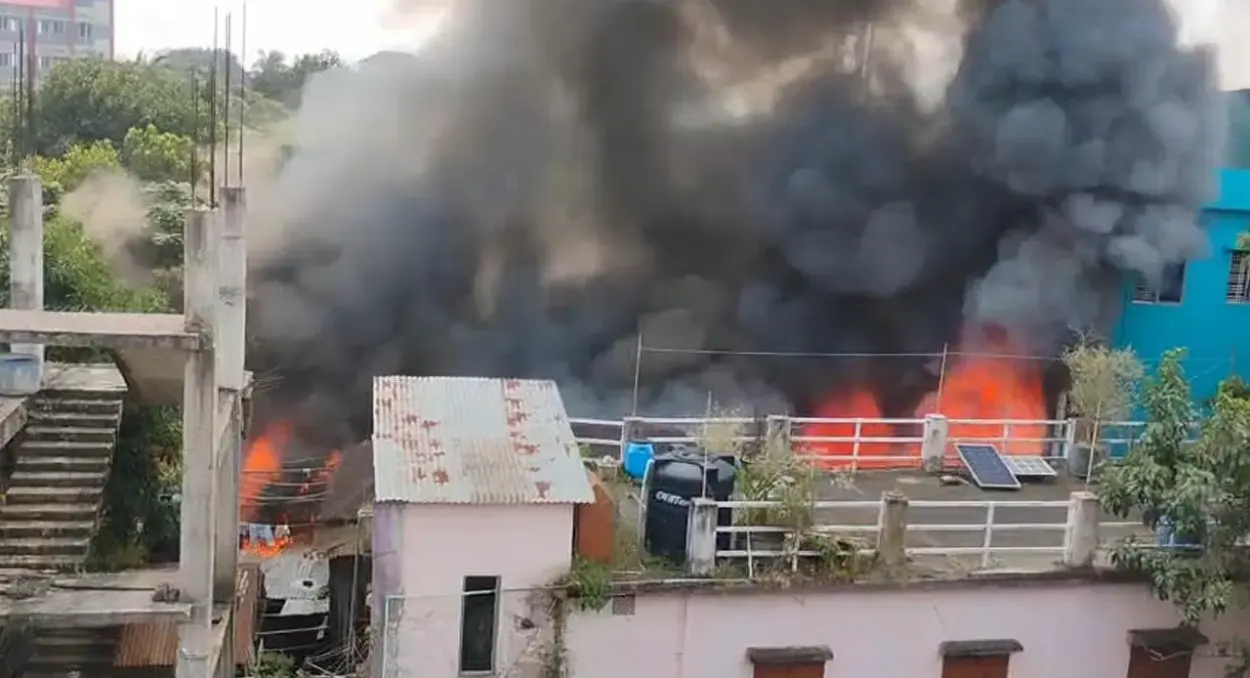 মিঠামইনে রান্নার চুলা থেকে লাগা আগুনে পুড়ল সোয়া কোটি টাকার সম্পদ