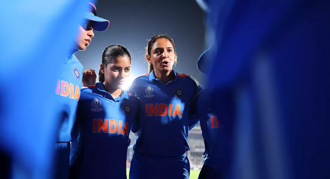 হারমানপ্রীত কৌরের ট্রফি ছাপিয়ে অধিনায়কত্বের দীর্ঘ উত্তরাধিকার