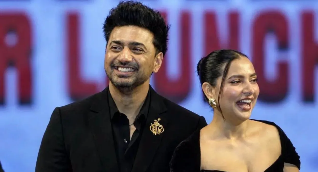 নজরুল মঞ্চে দেশুর জাঁকজমকপূর্ণ ট্রেলার লঞ্চে নজর কাড়লেন দেব ও শুভশ্রী