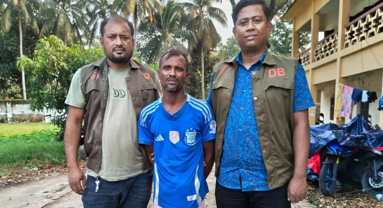 সঙ্গে মোবাইল না রেখেও যেভাবে ধরা পড়লেন ঘাতক অটোরিকশাচালক