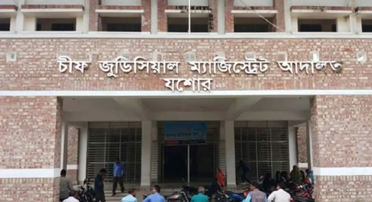 যশোরের আদালতে জমি লিখে নিয়ে বাবাকে হত্যার অভিযোগে দুই ছেলেসহ ছয়জনের বিরুদ্ধে মামলা