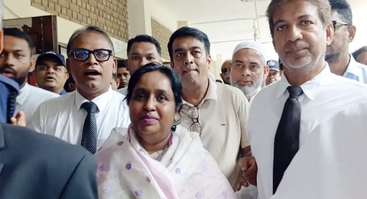 তুহিন হত্যা মামলায় সাবেক মেয়র আইভীর পুনর্জামিন মঞ্জুর ও আদালত প্রাঙ্গণে স্লোগান