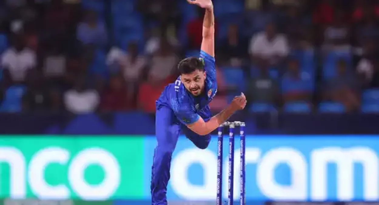 কাজে ফেরার পণ আফগান পেসার নাভিন উল হকের দীর্ঘ চোটে পড়ার পর