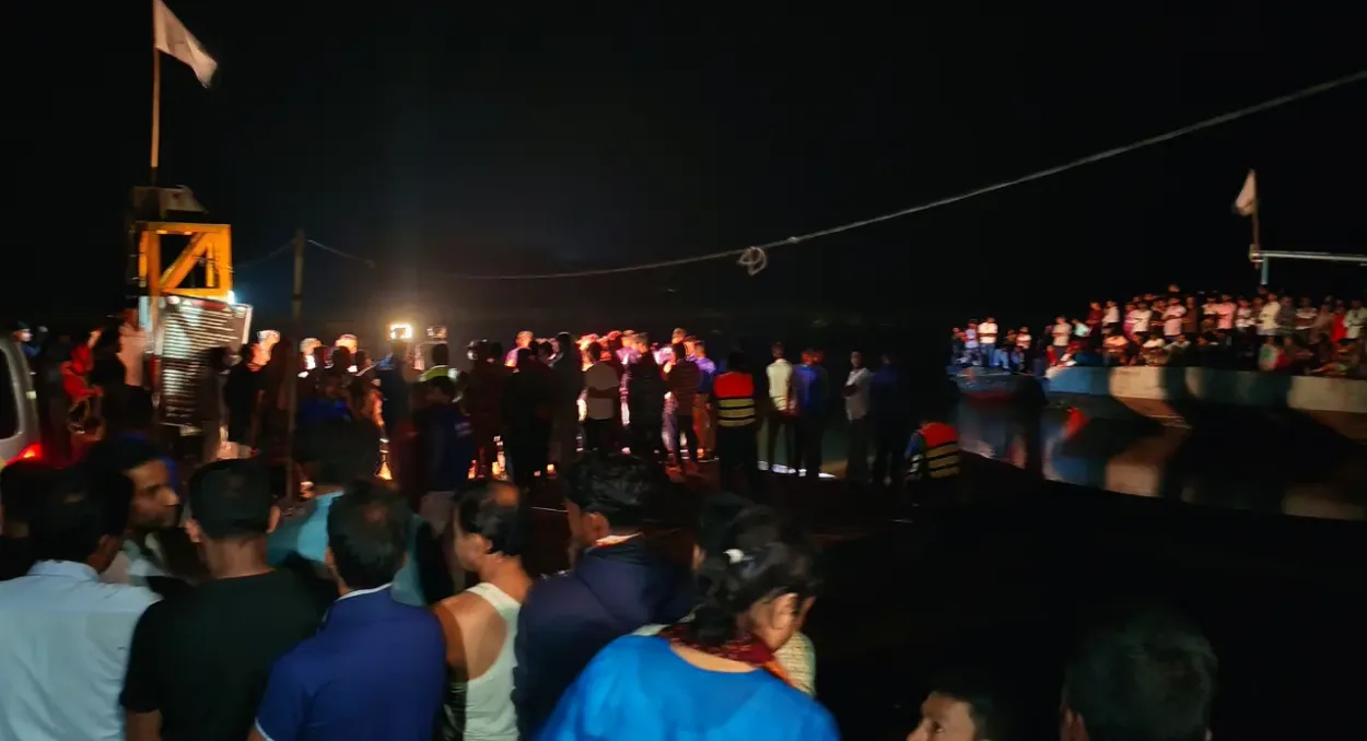 ট্রলার থেকে পড়ে নিখোঁজ মা-মেয়ে, মিলল মেয়ের মরদেহ