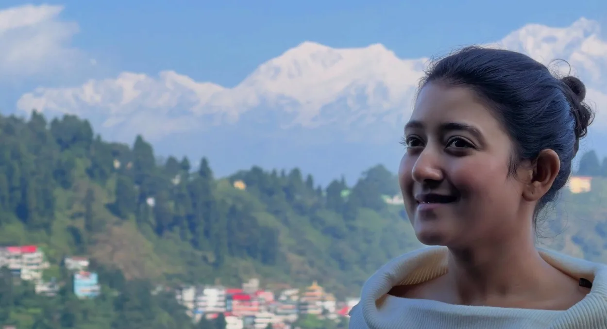 ‘সবার থেকে অনেক দূরে’, নবমীতে পাহাড়ের কোলে একান্তে সময় কাটালেন আরাত্রিকা