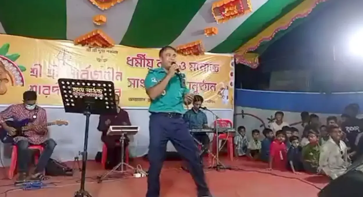 পূজামণ্ডপের ডিউটি ফেলে ইউনিফর্ম পরে গান গাওয়া সেই এএসআই পুলিশ লাইন্সে সংযুক্ত