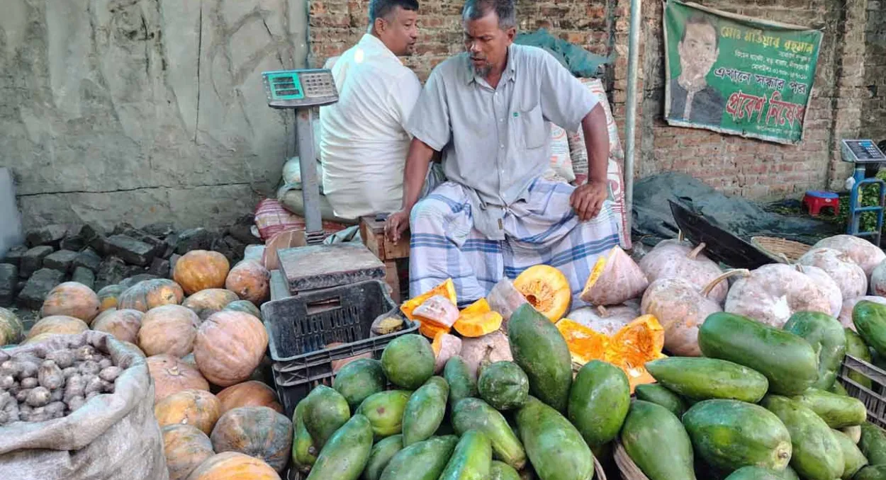 নীলফামারী কমপ্লেক্সে সবজির দাম, চাল-দাল-মালবাংলা চ্যাপ