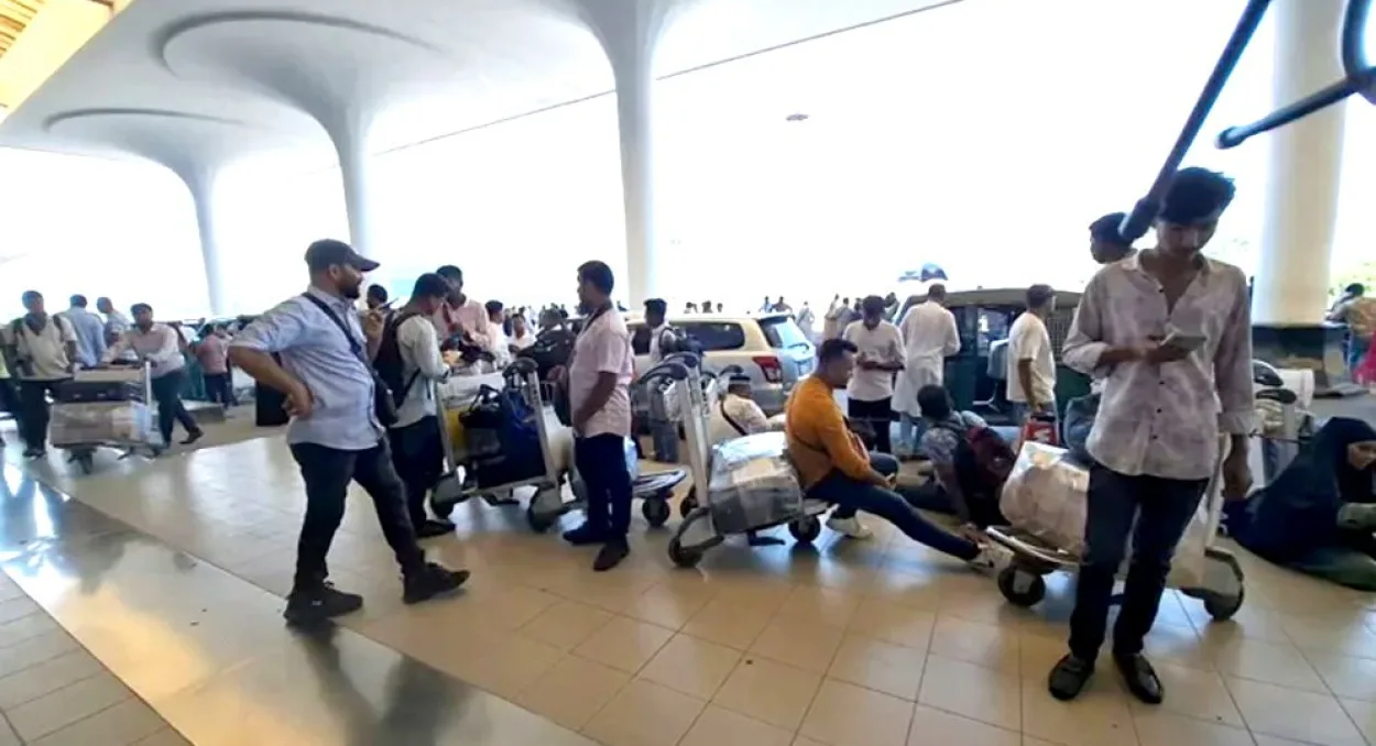 নিরাপত্তাঝুঁকিতে সৌদি আরবের রিয়াদ ও দাম্মাম রুটের ফ্লাইট স্থগিত রাখল বিমান