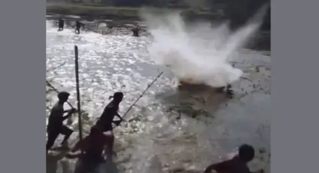 লালমনিরহাটে বিএসএফের সীমান্ত লঙ্ঘন, কৃষকদের লাঠিসোঁটার মুখে পিছু হটা