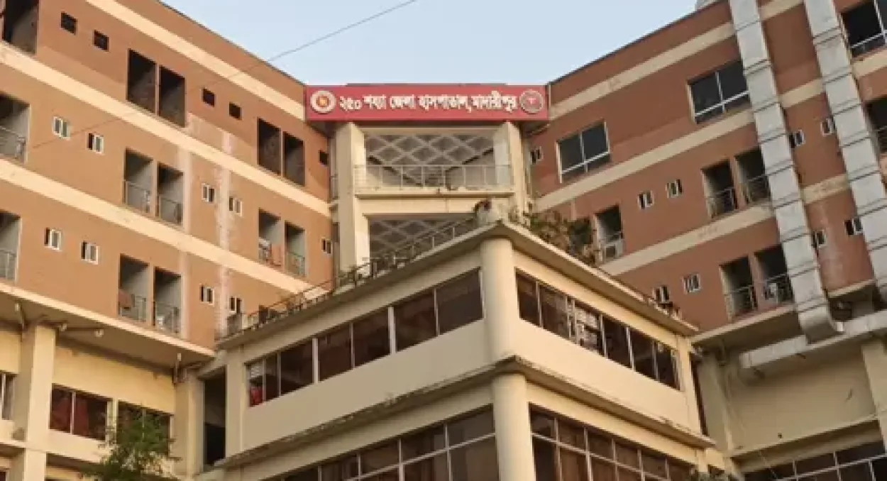 মাদারীপুর হাসপাতালে ৯ কোটির ই টেন্ডার হ্যাক সিন্ডিকেটের কারসাজিতে তীব্র ওষুধ সংকট