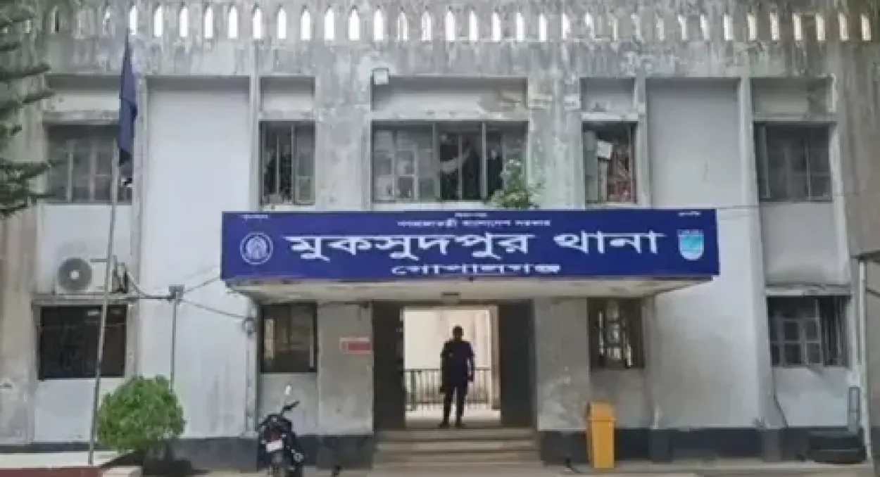 গোপালগঞ্জে পিকআপ চাপায় বাবা ও শিশুসন্তান নিহত