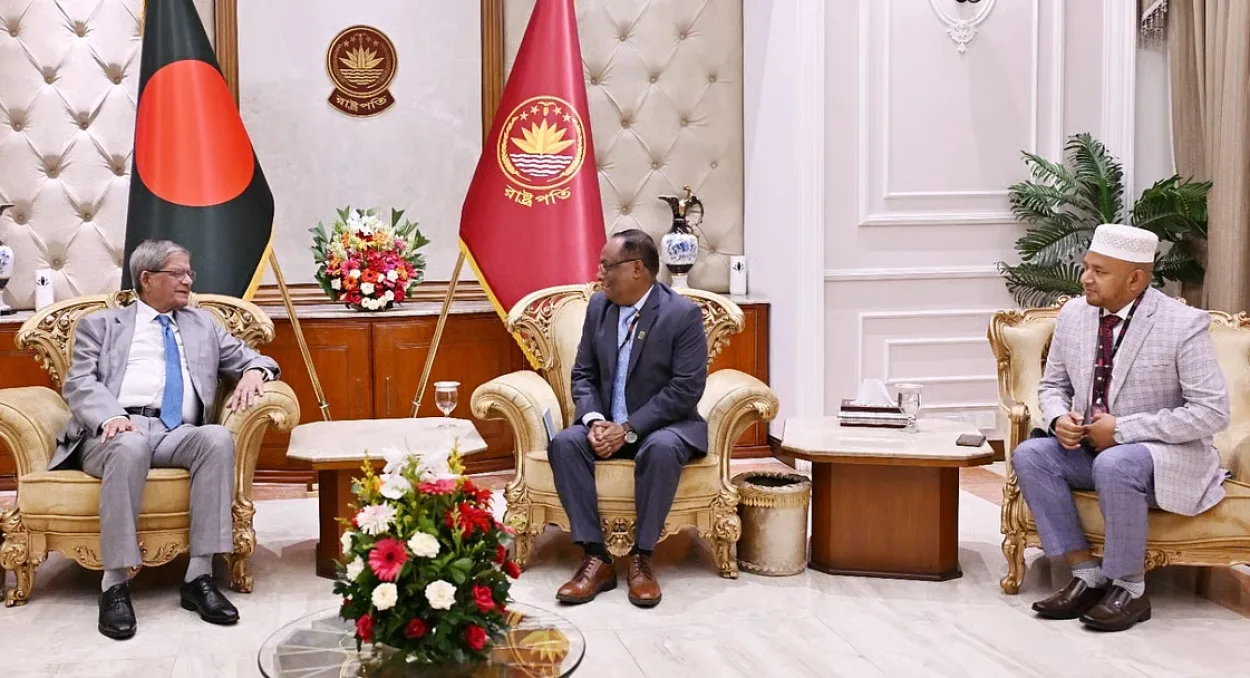 President Urges Political Tolerance During Bangabhaban Meeting With Hajee Mohammad Danesh Science and Technology University Delegation