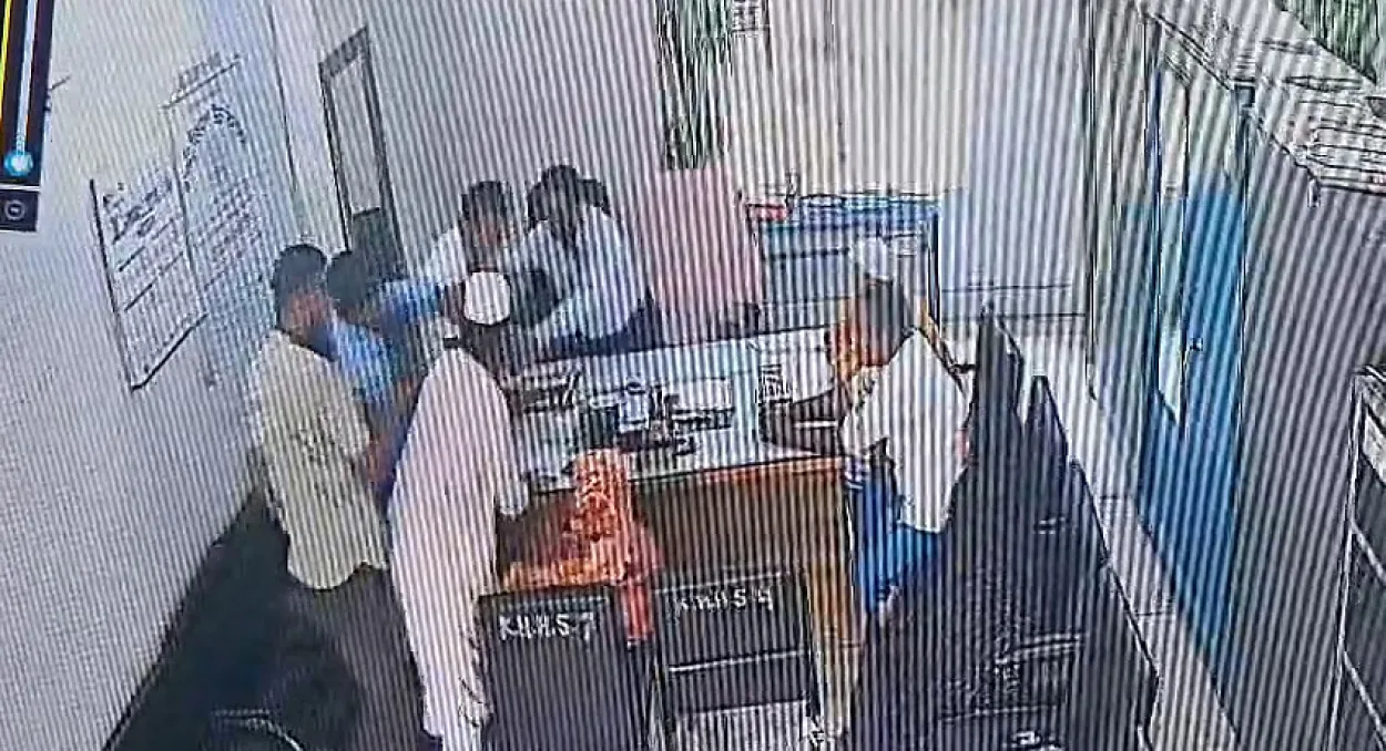 BNP leader served show-cause notice for slapping teacher in Narayanganj