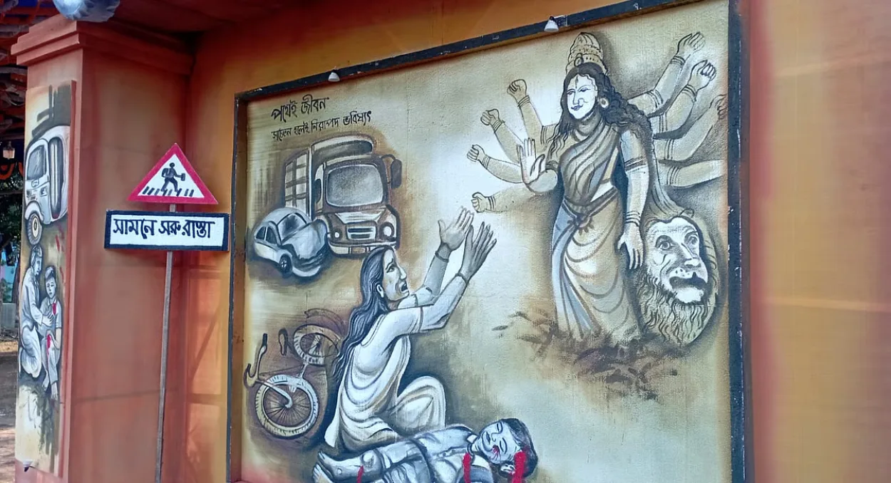Road accident awareness theme draws crowds to Chattogram Durga Puja pavilion