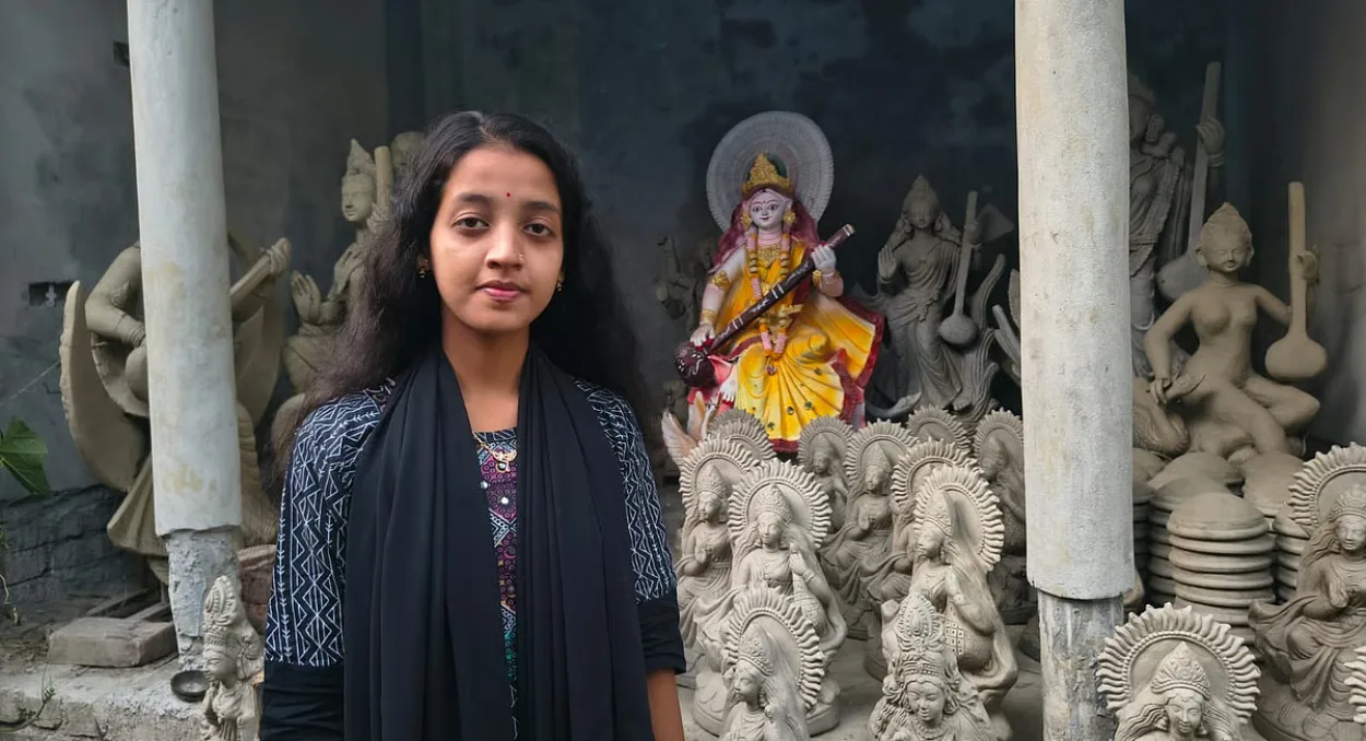 Learning from his father, Yuthimani took control of the world by making idols