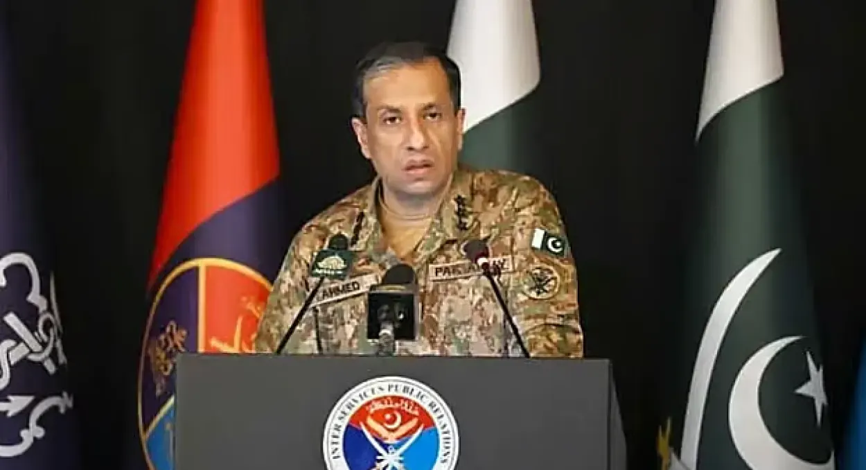 Pakistan Pledges Unconditional Defense Support to Saudi Arabia Amid Houthi Escalation
