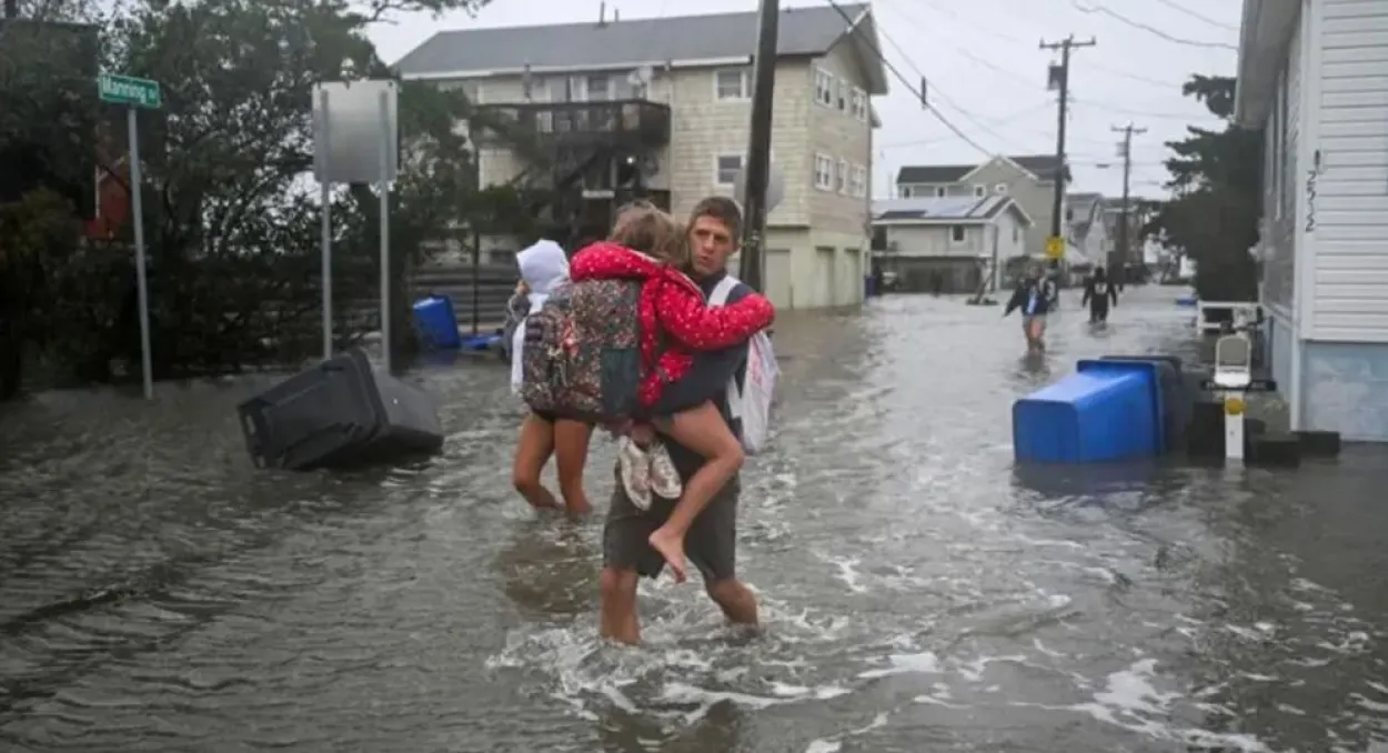 US States of New York and New Jersey Declare Emergency Amid Severe Noreaster Storm Disruption