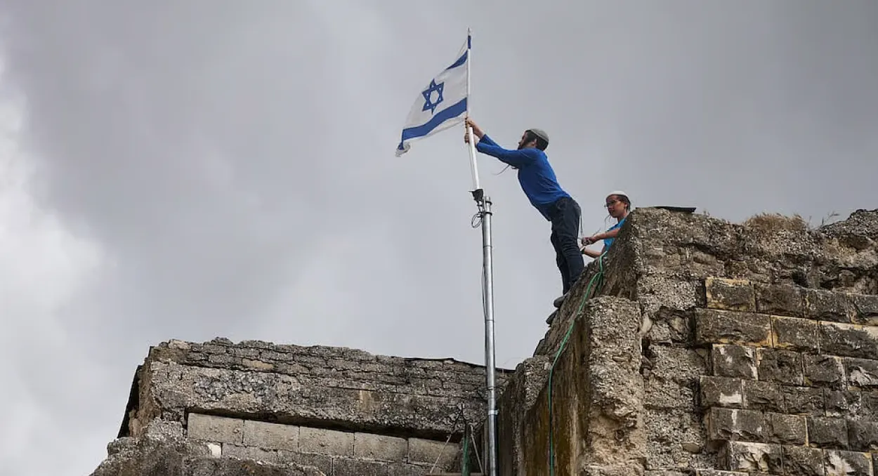 UK Bans West Bank Settlement Goods in Major Policy Shift on Israel
