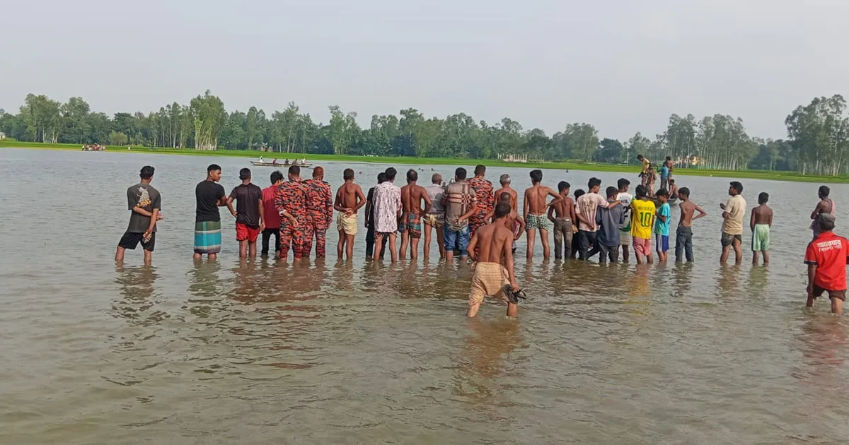 সাঘাটায় সন্তানকে বাঁচাতে গিয়ে প্রাণ গেল বাবার