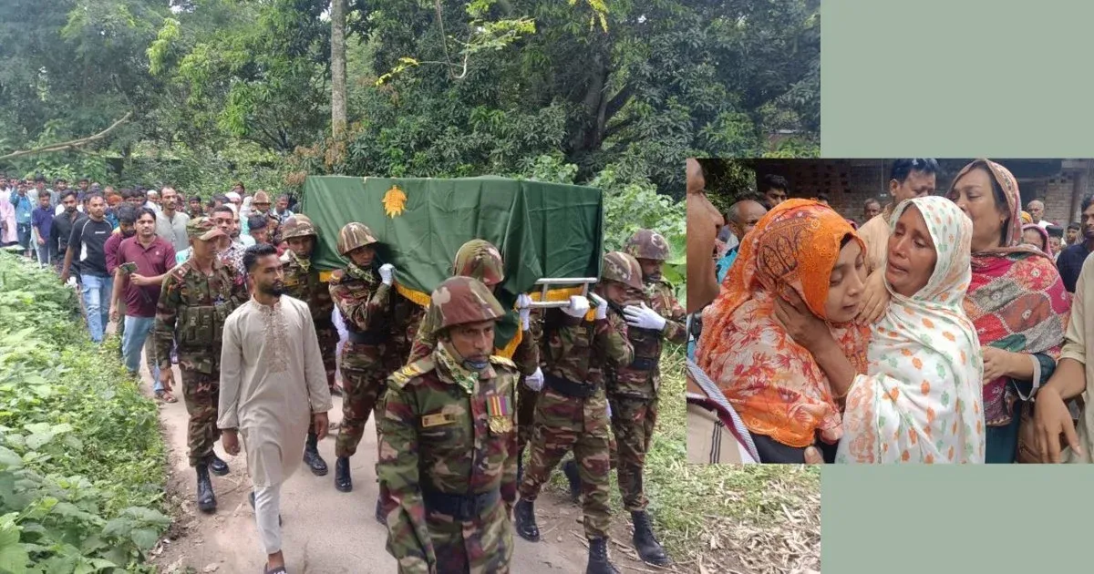 চট্টগ্রামে নিহত সেনাসদস্য তাসনিম রিফায়াতের মরদেহ রাজশাহীর পবা উপজেলার গ্রামের বাড়িতে পৌঁছানোর পর শোকাবহ পরিবেশের সৃষ্টি হয়েছে