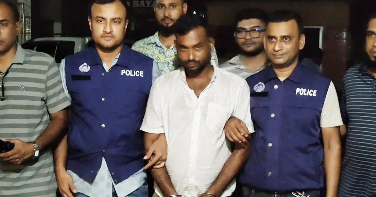 পিরোজপুরে বিদেশি অস্ত্র ও মাদকসহ গ্রেপ্তার ৫ মামলার আসামি রাজিব খান