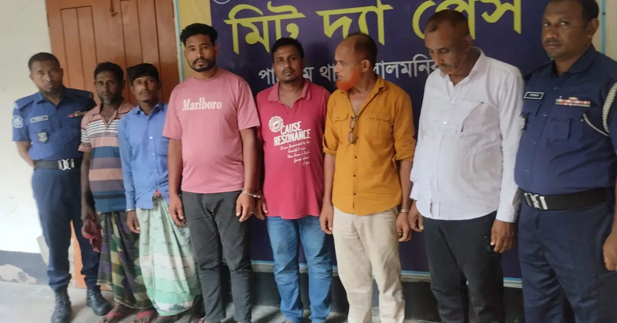 বিজিবি ক্যাম্পে হামলা ও সরকারি কাজে বাধা দেওয়ার অভিযোগে বিএনপির চার নেতাসহ গ্রেপ্তার ছয়