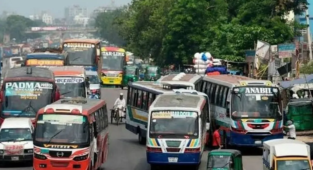রাজধানীর বাসে ভাড়ার তালিকা উধাও আদায় হচ্ছে ইচ্ছেমতো অর্থ
