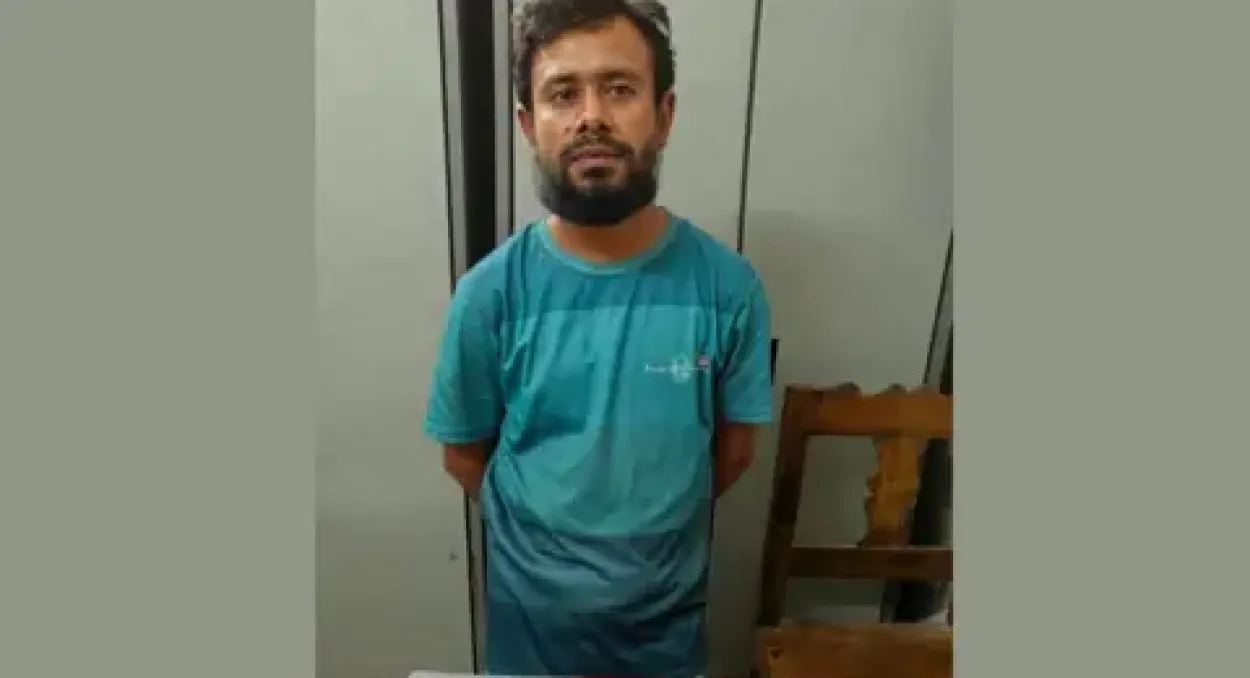কাপাসিয়ায় সাড়ে ৫ হাজার জাল টাকাসহ বিকাশের দোকান থেকে যুবক আটক