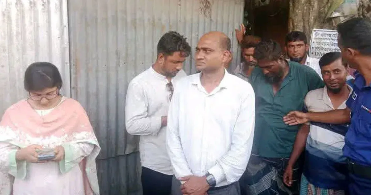 শ্রীপুরে অবৈধভাবে সার মজুদ করায় এক ব্যক্তির কারাদণ্ড ও অর্থদণ্ড