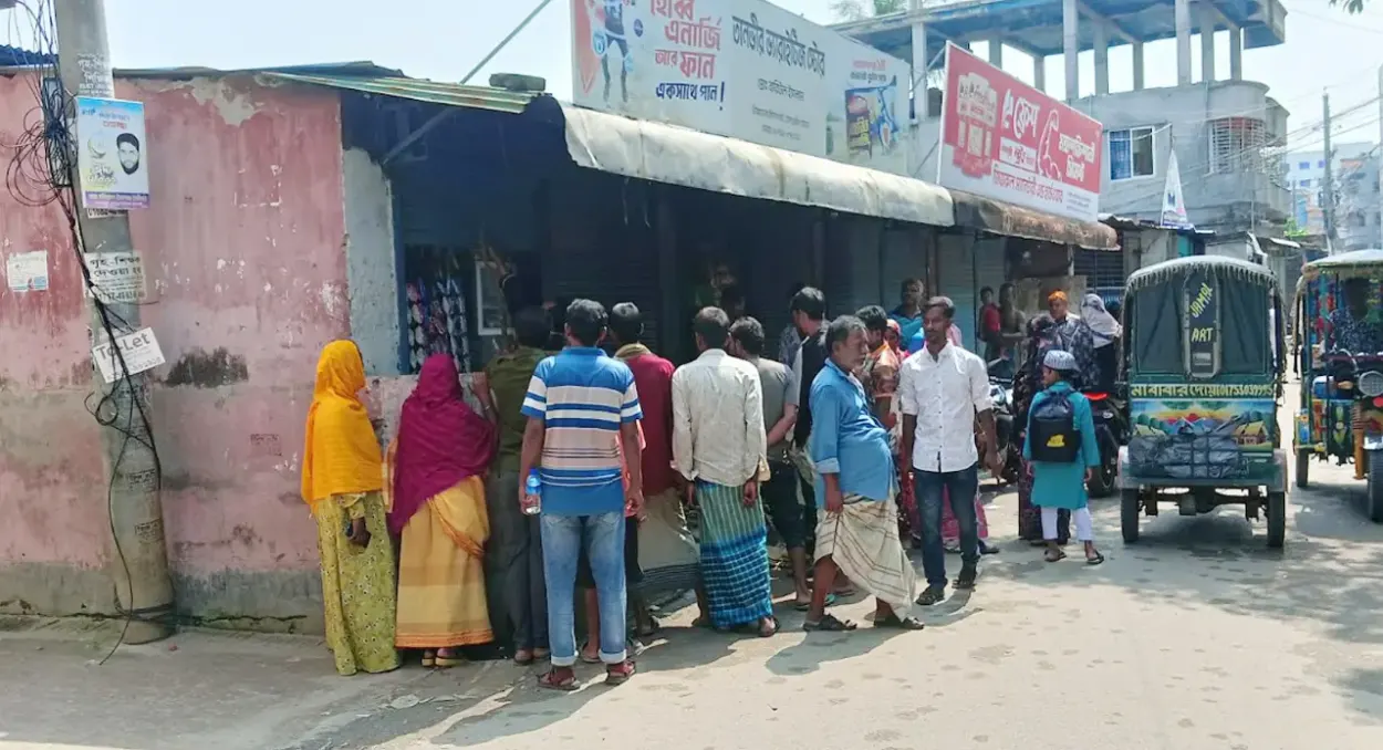 খুচরা টাকার বিরোধে রাজশাহী নগরীতে মুদি দোকানদারকে কুপিয়ে হত্যা