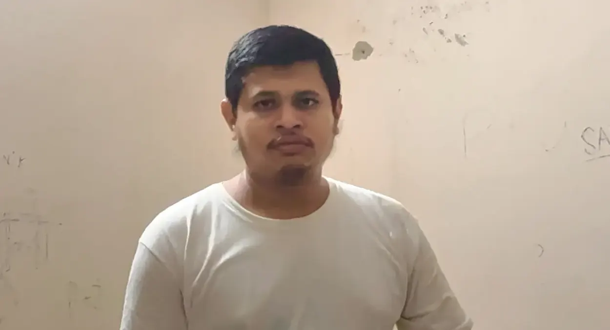চরভদ্রাসনে মাদ্রাসার ছাত্রকে বলাৎকারের অভিযোগে শিক্ষক গ্রেপ্তার