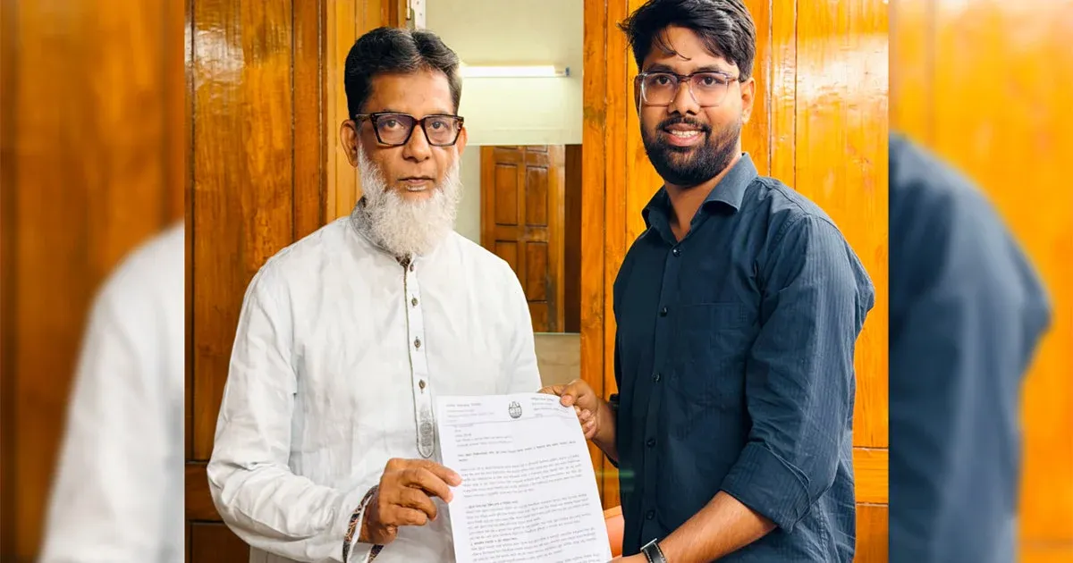 চবির শাটল ট্রেন সংস্কারে রেল প্রতিমন্ত্রীকে চাকসু নেতার স্মারকলিপি প্রদান