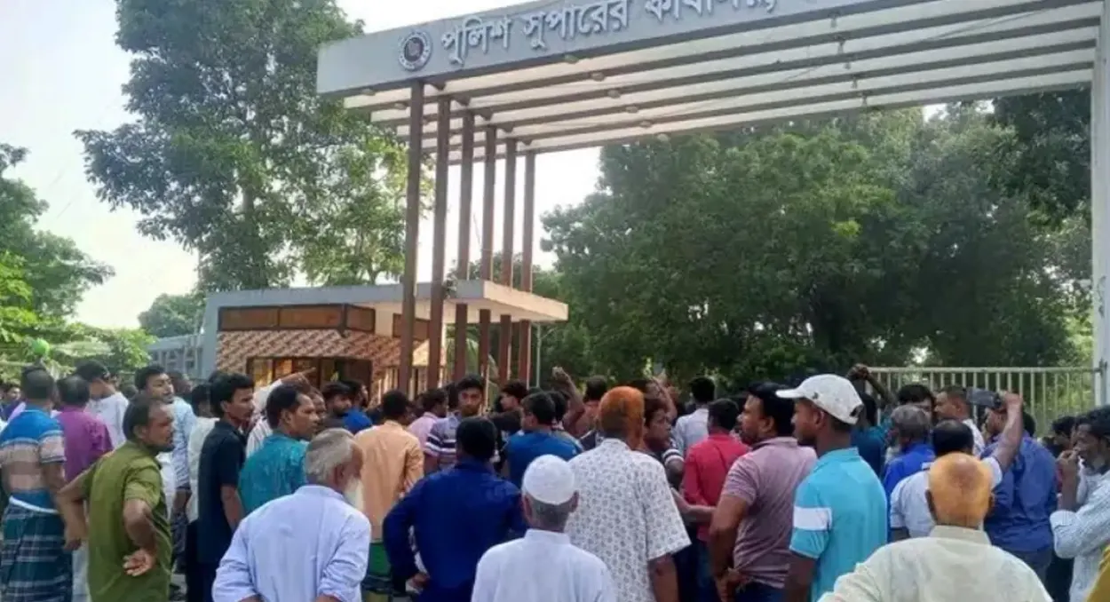 নীলফামারীতে মাদক মামলার আসামিকে ছিনিয়ে নেওয়ার চেষ্টা, বিশৃঙ্খলার দায়ে আটক ২০