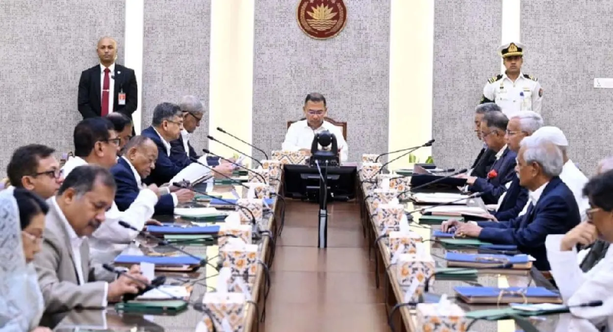 সচিবালয়ে প্রধানমন্ত্রী তারেক রহমানের সভাপতিত্বে মন্ত্রিপরিষদের সভা অনুষ্ঠিত