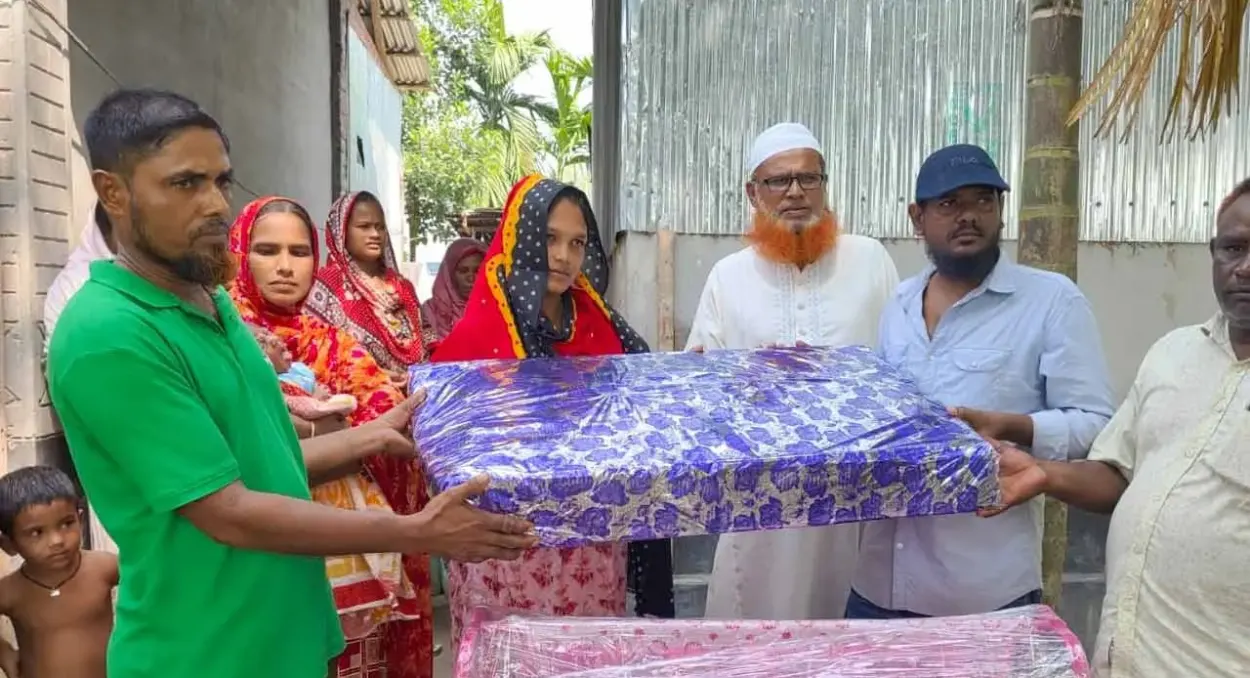 চলন্ত বাসে সন্তান প্রসব, পরিবহনের নামে নবজাতকের নাম