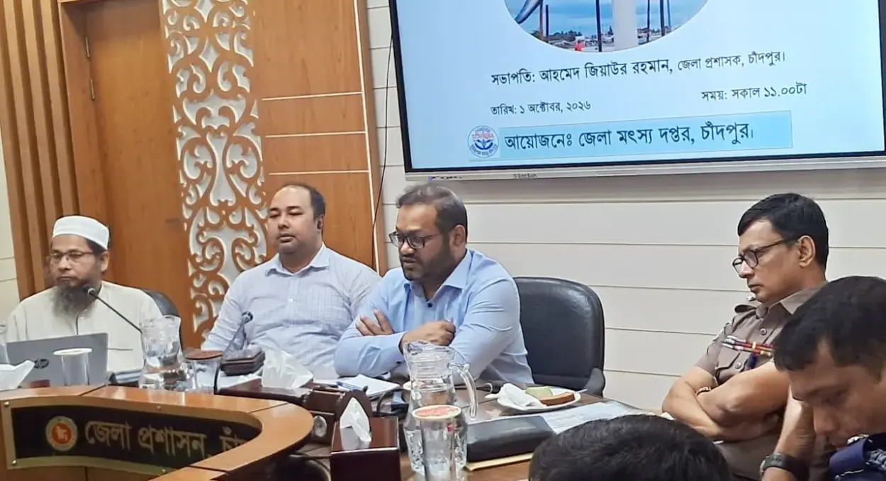 চাঁদপুরে মা ইলিশ রক্ষায় কঠোর অবস্থানে প্রশাসন, ৬ মাসের জেল ও কার্ড বাতিলের হুশিয়ারি