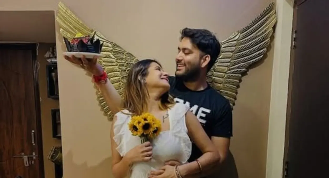 দুর্গাপূজার আনন্দ ছাপিয়ে রূপসার প্রেমে ডুবলেন সায়নদীপ, দুই বছর পূর্তিতে ভালোবাসার জোয়ারে ভাসলেন তারকা দম্পতি