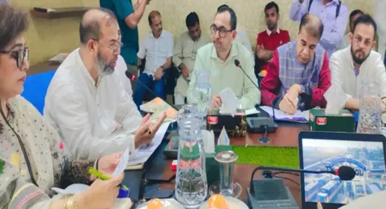 বেনাপোলে রাজস্ব আয় বাড়াতে আধুনিকায়নের ওপর গুরুত্ব দিলেন পরিবেশ প্রতিমন্ত্রী