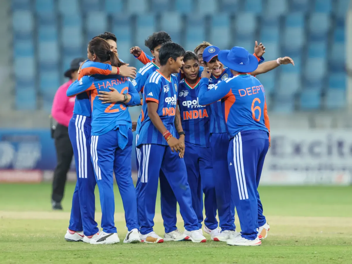 শ্রীলঙ্কাকে হারিয়ে এশিয়া কাপ জয় ভারতের তবে ট্রফি গ্রহণ অনুষ্ঠানে অনুপস্থিত চ্যাম্পিয়নরা