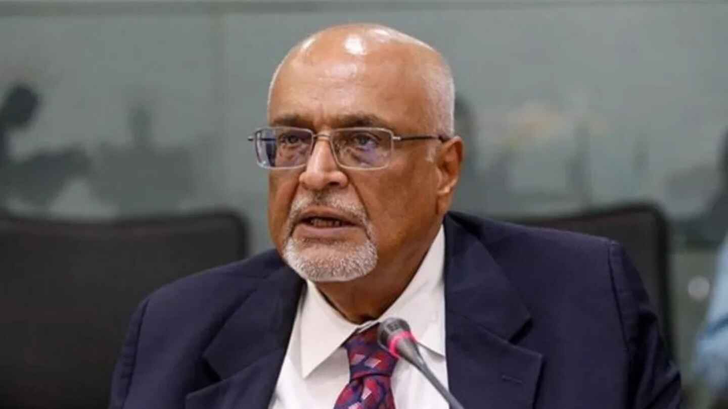ড. দেবপ্রিয় ভট্টাচার্য টেকসই ব্যবসায়িক মডেলের জন্য অনুকূল পরিবেশ সৃষ্টির আহ্বান জানালেন