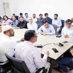 তথ্য ও সম্প্রচার উপদেষ্টা মো. মাহফুজ আলম বি.এস.এস কার্যালয়ে সাংবাদিকদের সঙ্গে মতবিনিময় করছেন।