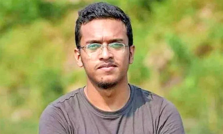 আবরার হত্যা: ২০ জনের মৃত্যুদণ্ড ও ৫ জনের যাবজ্জীবন রায় বহাল রেখেছে হাইকোর্ট আবরার ফাহাদ হত্যা মামলার রায়ের পর হাইকোর্টের বাইরে আইনজীবীদের প্রতিক্রিয়া