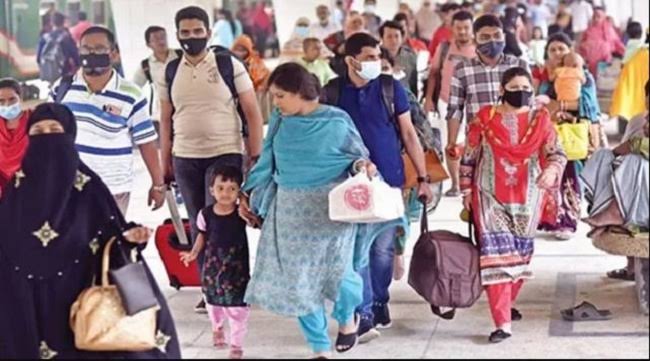 ঈদের ছুটিতে সবাই বাড়ির উদ্দেশ্যে রওনা হয়েছে