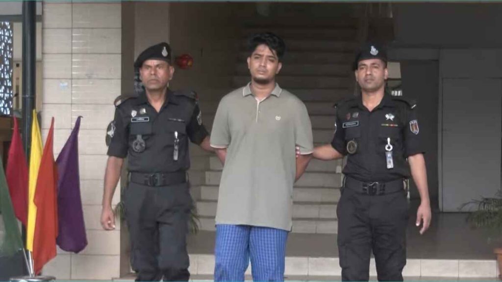প্রাইম এশিয়া বিশ্ববিদ্যালয়ের শিক্ষার্থী পারভেজ হত্যার ঘটনায় শিক্ষার্থীদের মানববন্ধন, প্রধান আসামি মেহেরাজ ইসলামের গ্রেফতার এবং দুই নারী ছাত্রীর আইনি জবাবদিহির দাবিতে উত্তেজনা—ঘটনার বিবরণ ও আইনশৃঙ্খলা বাহিনীর পদক্ষেপ নিয়ে তৈরি বিস্তারিত প্রতিবেদন।