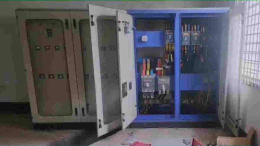 সাভারে সরকারি পশুখাদ্য কারখানায় দুর্ধর্ষ ডাকাতি সাভারে সরকারি পশুখাদ্য কারখানায় দুর্ধর্ষ ডাকাতি