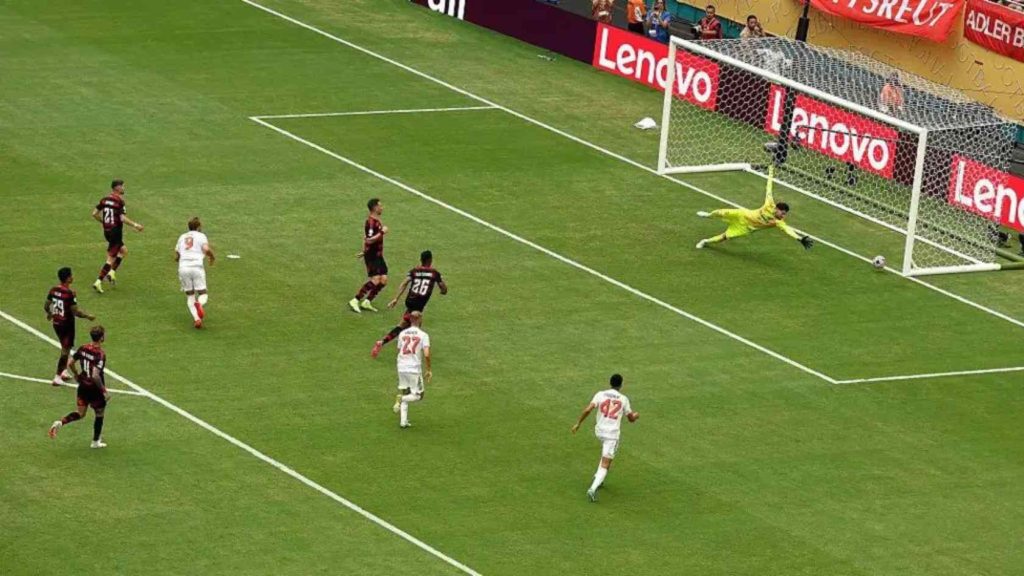 ক্লাব বিশ্বকাপ কোয়ার্টার ফাইনালে ( flamengo vs bayern ) বায়ার্ন, হ্যারি কেইনের জোড়া গোল ক্লাব বিশ্বকাপ কোয়ার্টার ফাইনালে বায়ার্ন, হ্যারি কেইনের জোড়া গোল