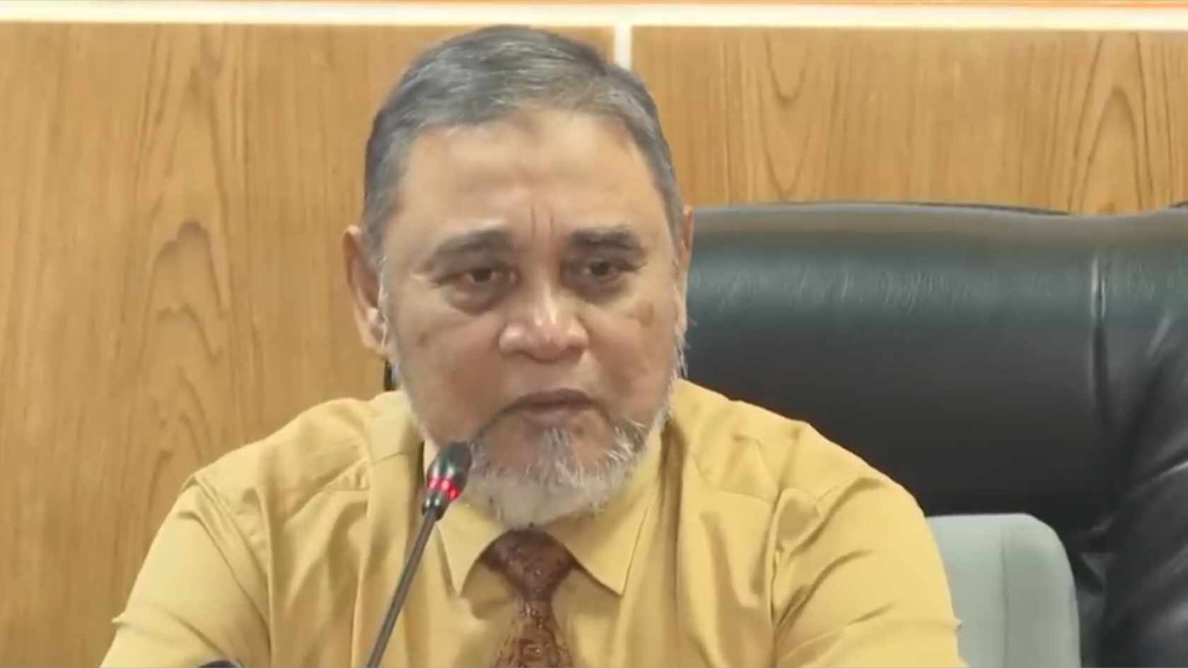 ত্রয়দশ জাতীয় সংসদ নির্বাচন ঘিরে ব্যস্ত সময় পার করছে নির্বাচন কমিশন: আস্থার সংকট ও এআই প্রযুক্তির অপব্যবহার বড় চ্যালেঞ্জ