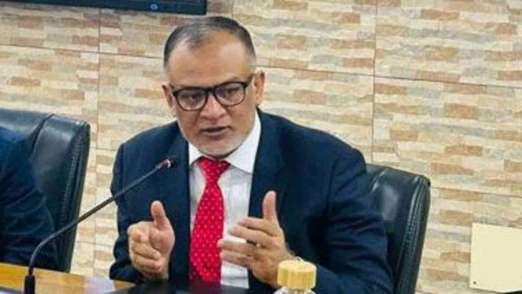 Trade Adviser Sheikh Bashiruddin has said that the government will continue its efforts to further reduce the 20 percent supplemental tariffs imposed by the United States. Speaking to reporters at the Secretariat on Tuesday, he stated that the efforts to bring down the tariffs will persist.